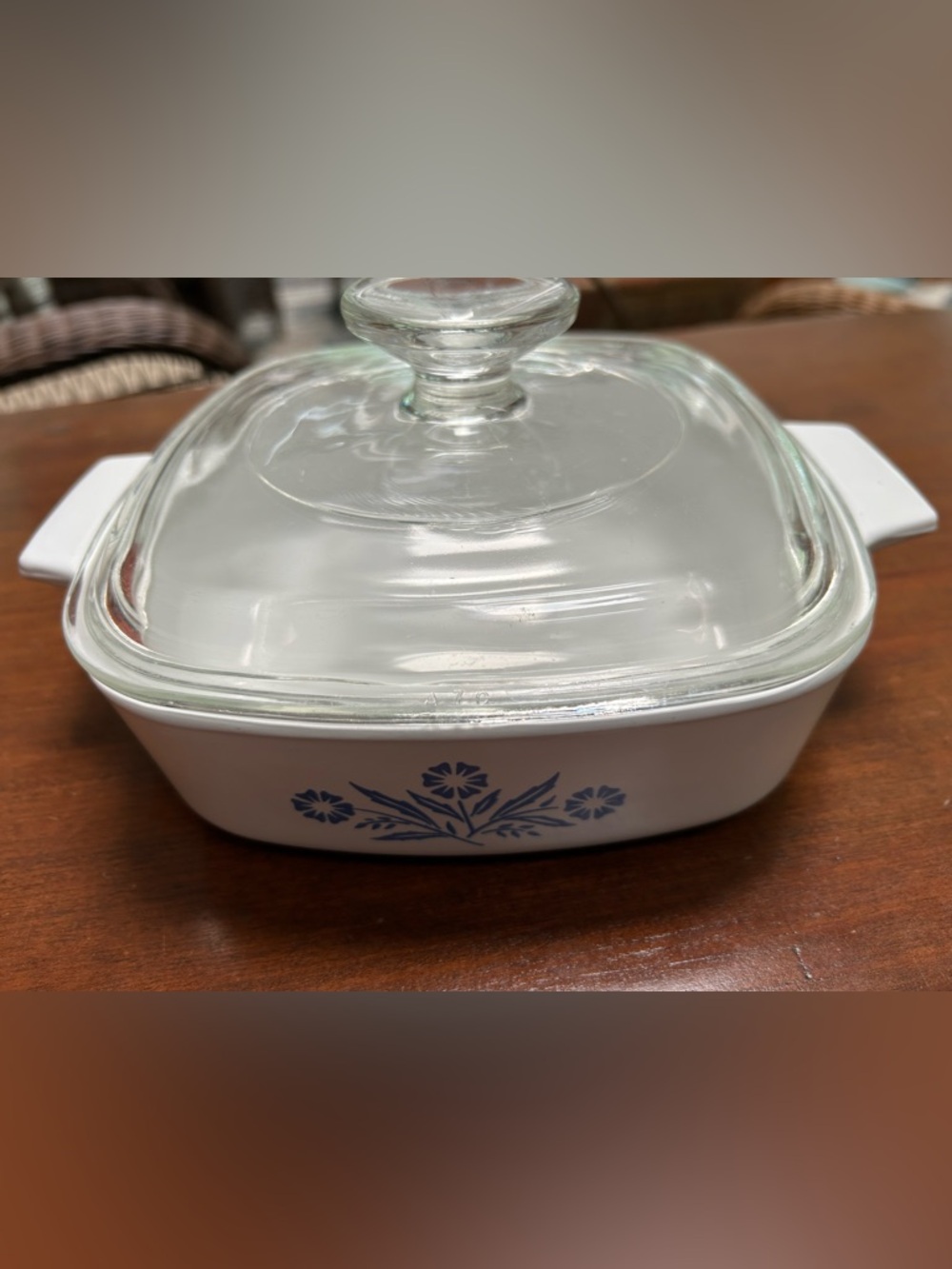 Vintage Classic Cornflower Blue Floral Glass 1 Qt P-1-S Casserole Dish with Lid